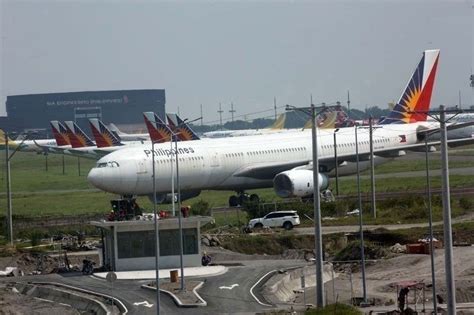 plane pal emirates|PAL, Emirates agree to connect air routes .